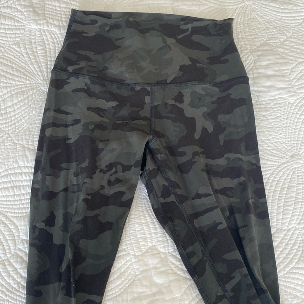 Lululemon align leggings size 4. Green camo print. 25 inch inseam